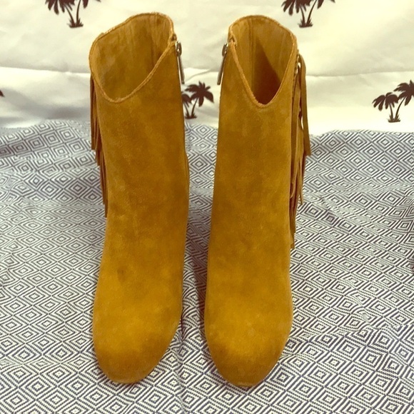 Brand New Charles David Suede Leather Boots - Picture 6 of 15